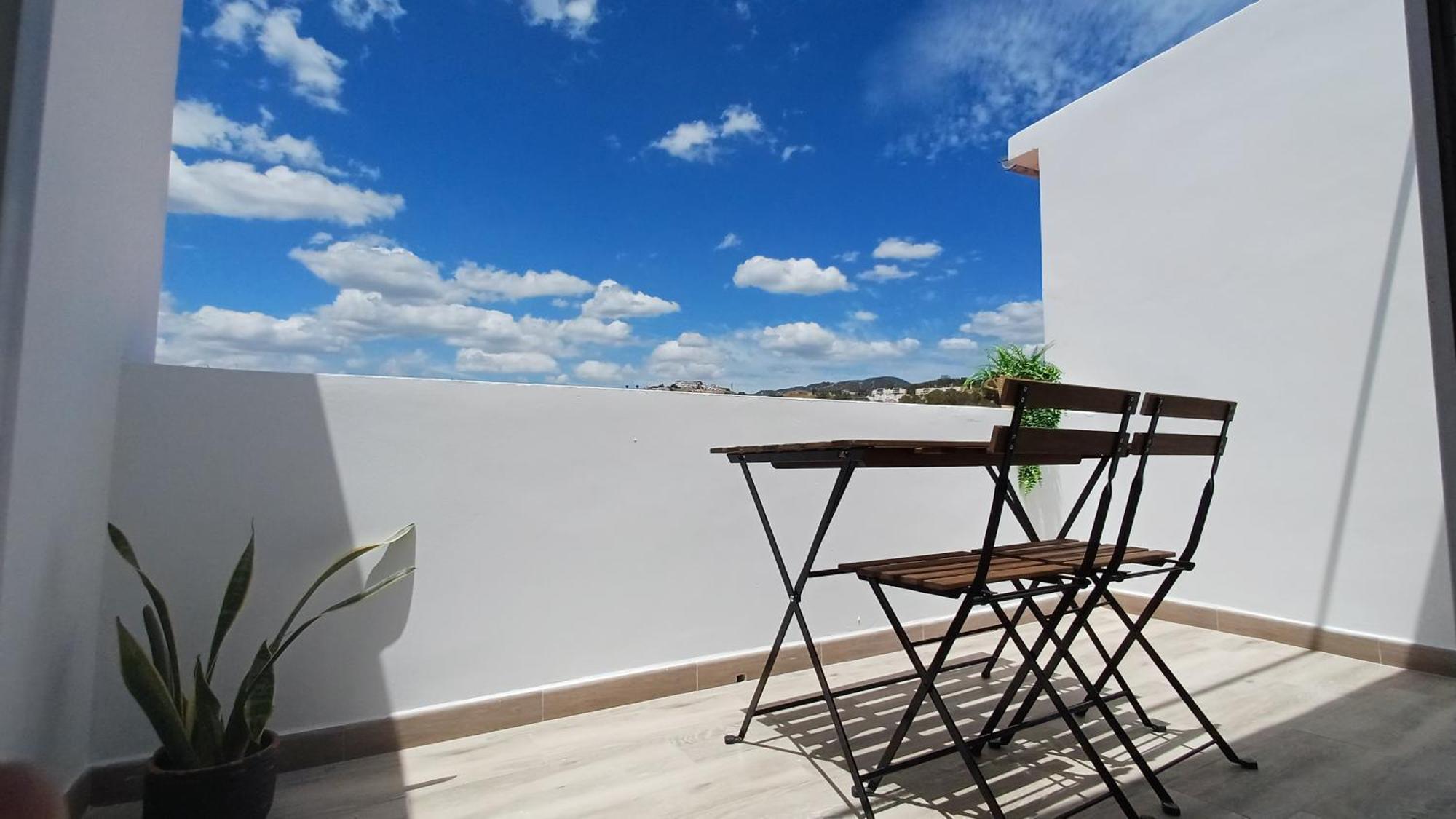Апартаменты Terrace Penthouse And Chill Малага Экстерьер фото